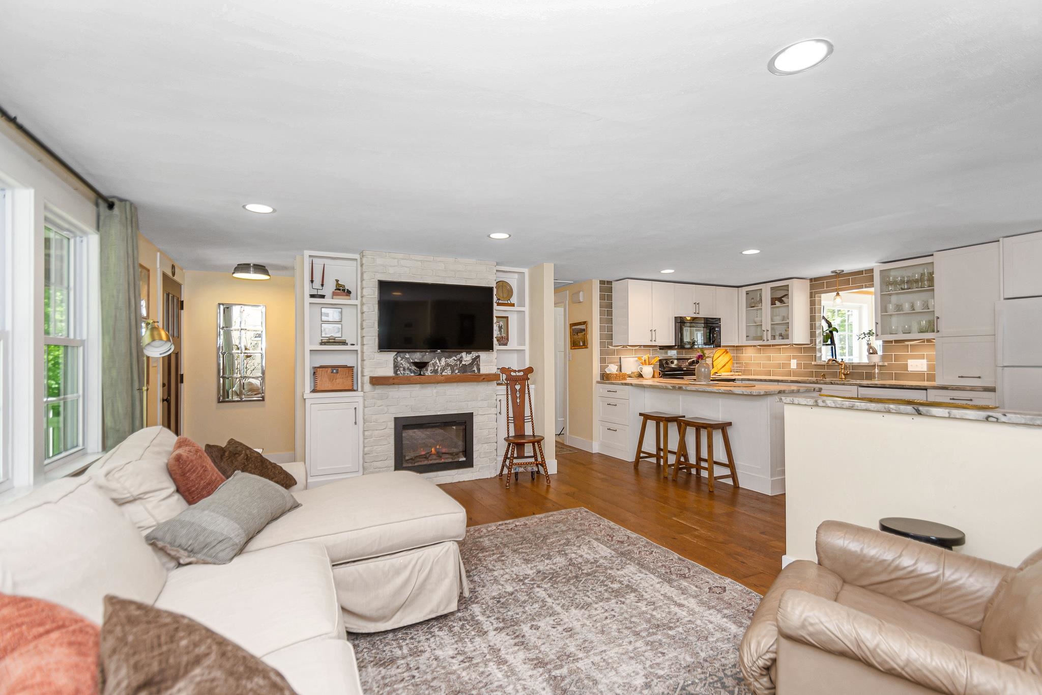 105 N Road Sandown, NH 03873 - Photo 22 of 40