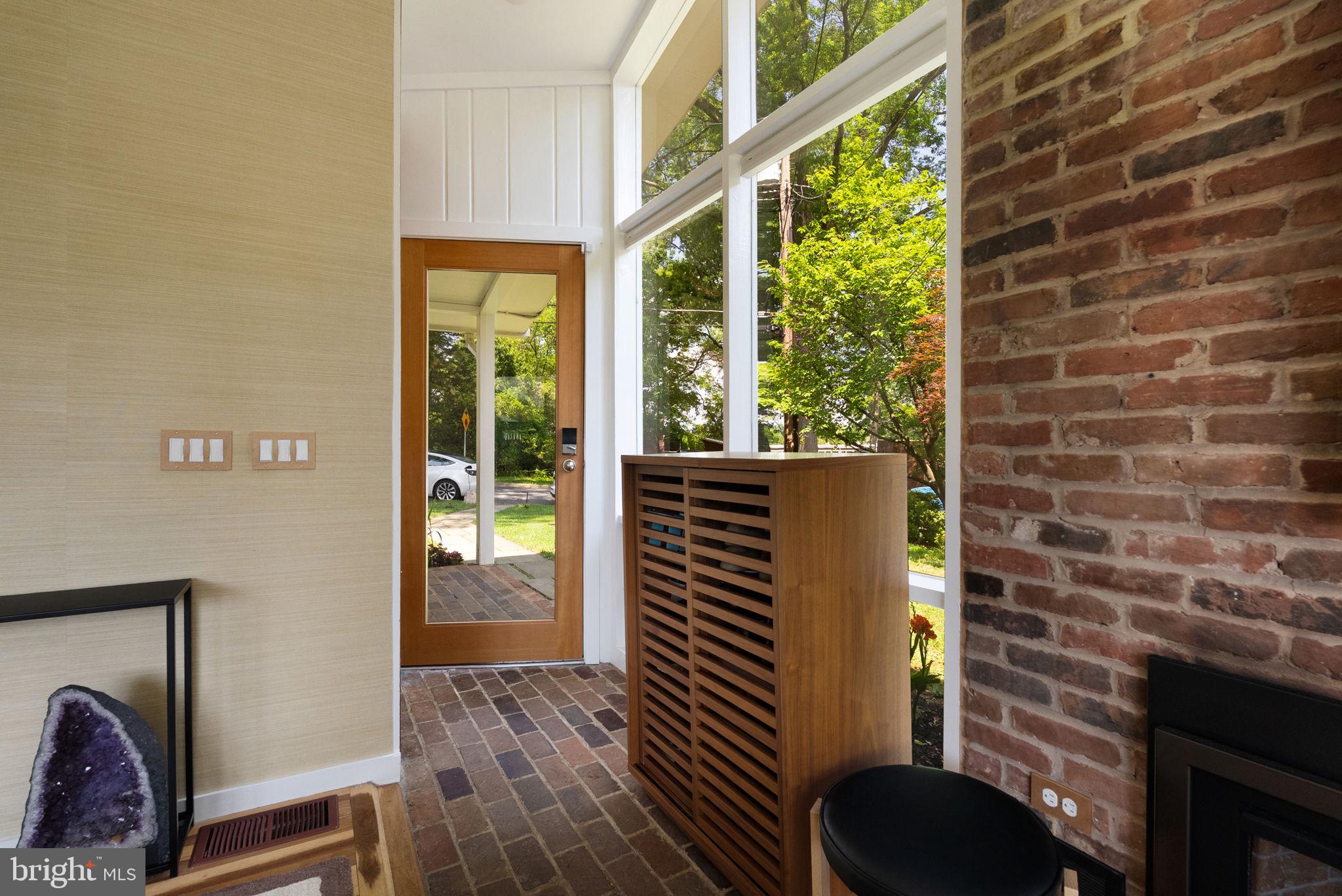 3306 Pendleton Drive Silver Spring, MD 20902 - Photo 6 of 44