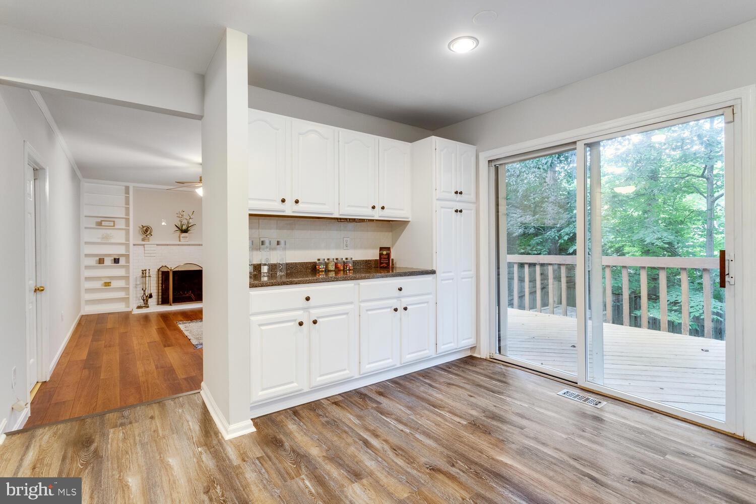8928 Applecross Lane Springfield, VA 22153 - Photo 11 of 60 Gallery Image 11