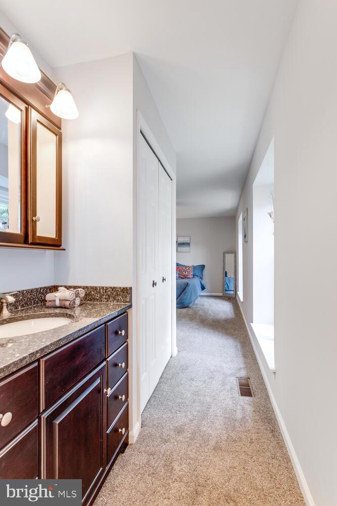 8928 Applecross Lane Springfield, VA 22153 - Photo 32 of 60 Gallery Image 32