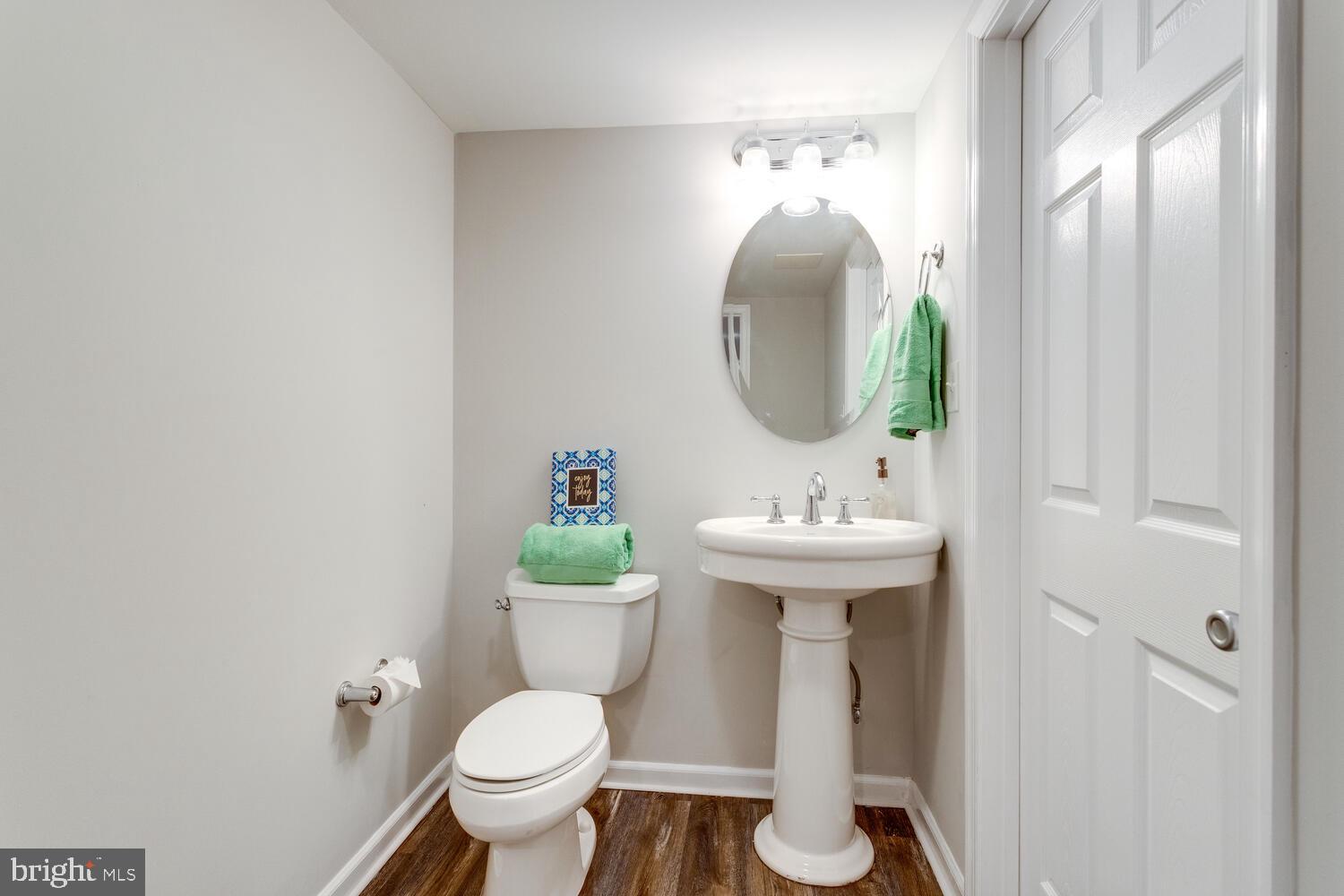 8928 Applecross Lane Springfield, VA 22153 - Photo 40 of 60 Gallery Image 40
