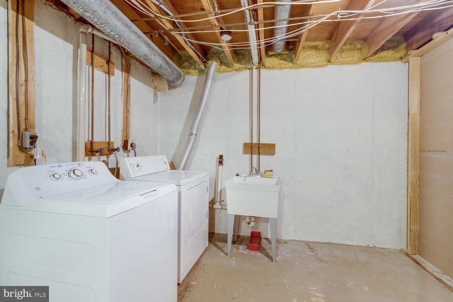 8928 Applecross Lane Springfield, VA 22153 - Photo 58 of 60 Gallery Image 58