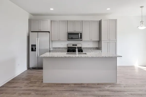 $2,750 | 1216 Gillespie Lane, Yorkville, IL 60560