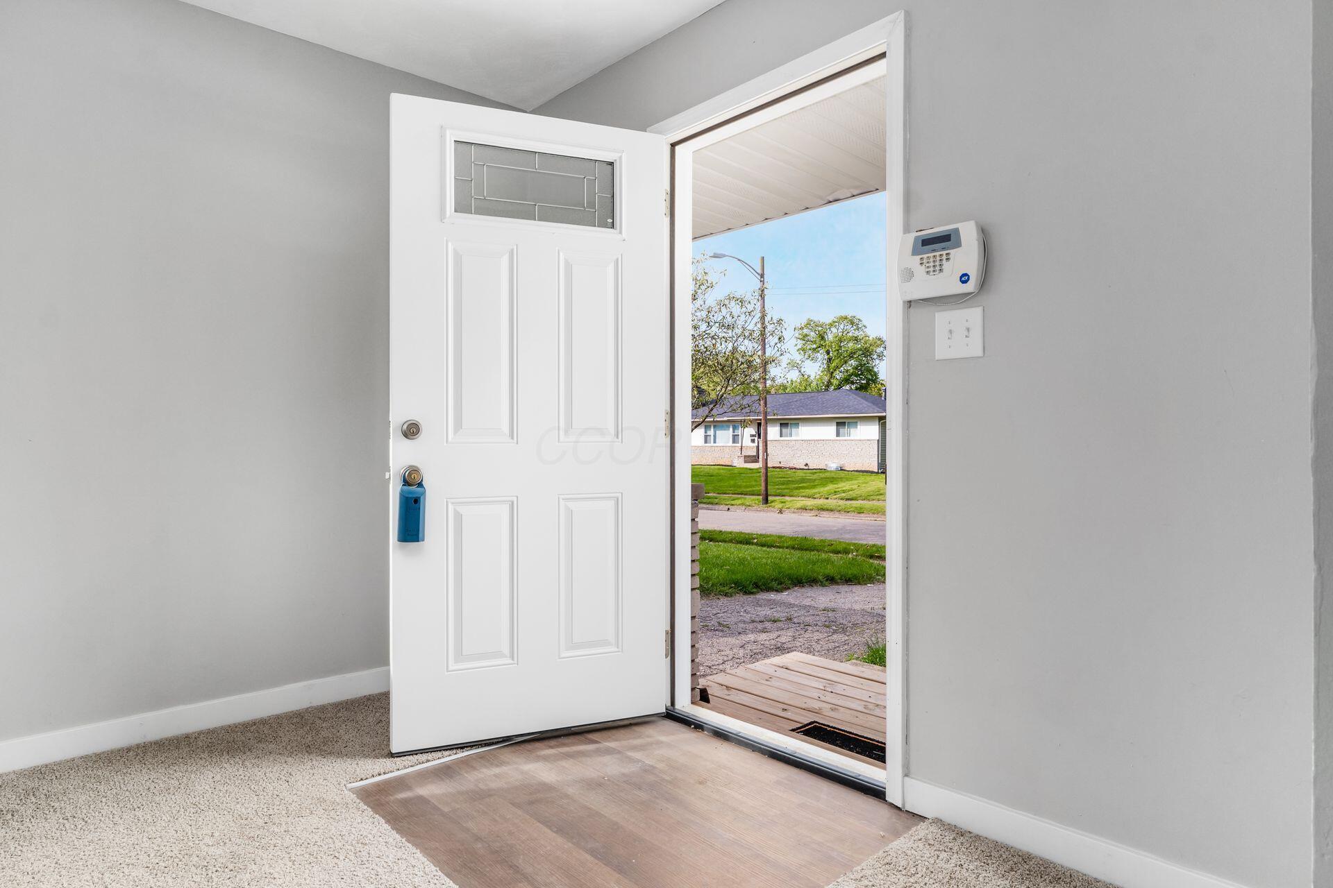 1472 Picard Road Columbus, OH 43227 - Photo 4 of 29 Entrance