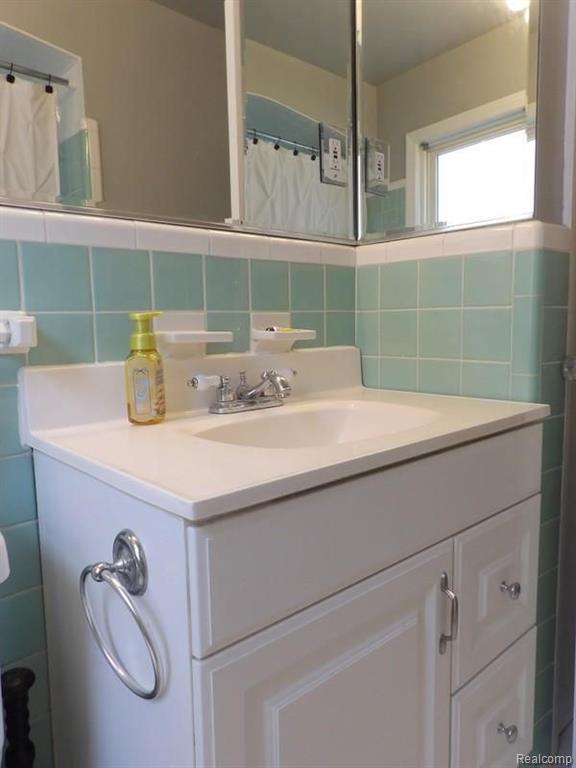 15418 Champaign Road Allen Park, MI 48101 - Photo 27 of 37