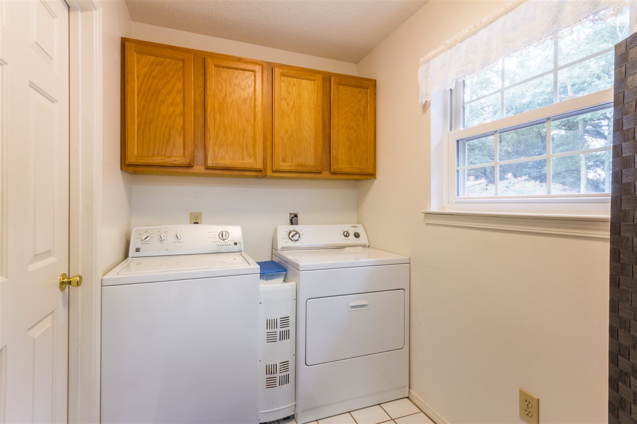 529 West Amanda Avenue Foley, AL 36535 - Photo 16 of 19 Laundry Room