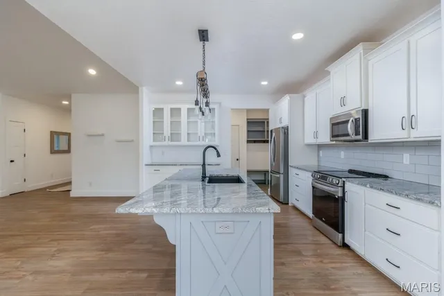 $389,000 | 2505 Candlebark Lane, Lebanon, MO 65536