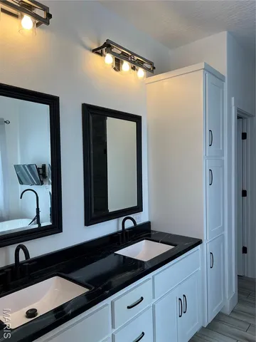 $389,000 | 2505 Candlebark Lane, Lebanon, MO 65536