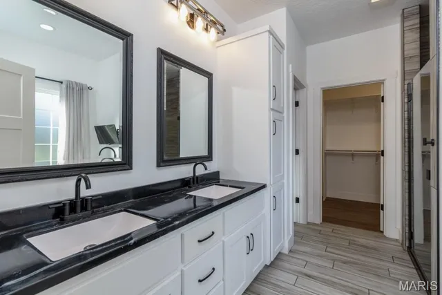 $389,000 | 2505 Candlebark Lane, Lebanon, MO 65536