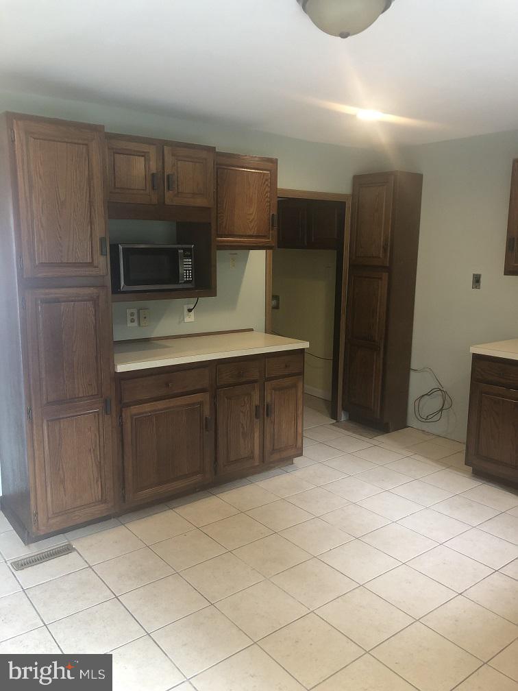 220 York Road Carlisle, PA 17013 - Photo 5 of 32 Gallery Image 5