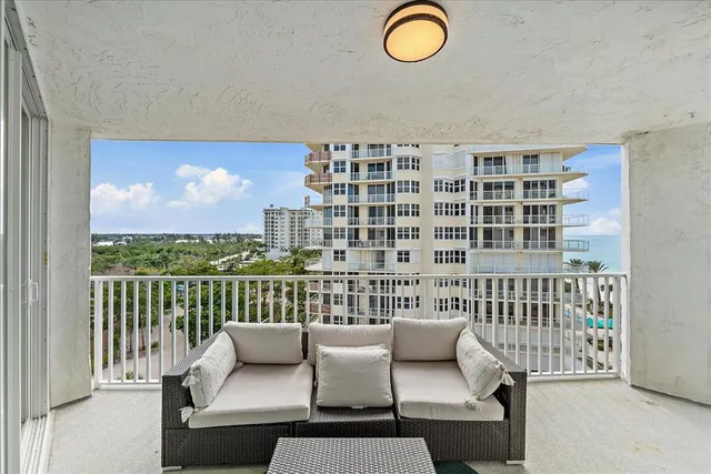 $595,000 | 1770 Benjamin Franklin Drive, Unit 704, Sarasota, FL 34236