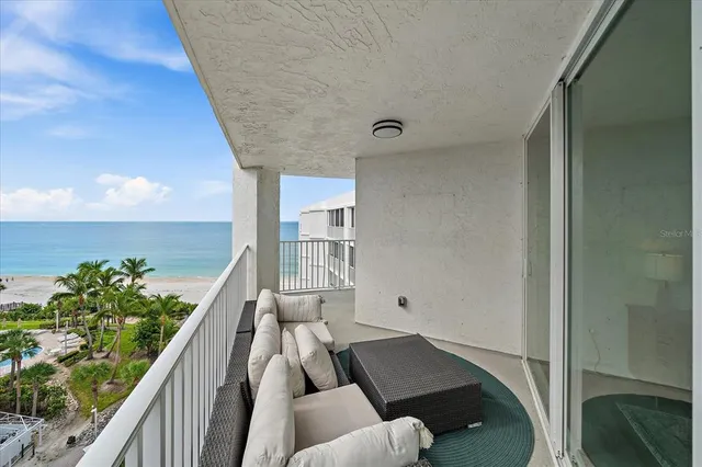 $595,000 | 1770 Benjamin Franklin Drive, Unit 704, Sarasota, FL 34236