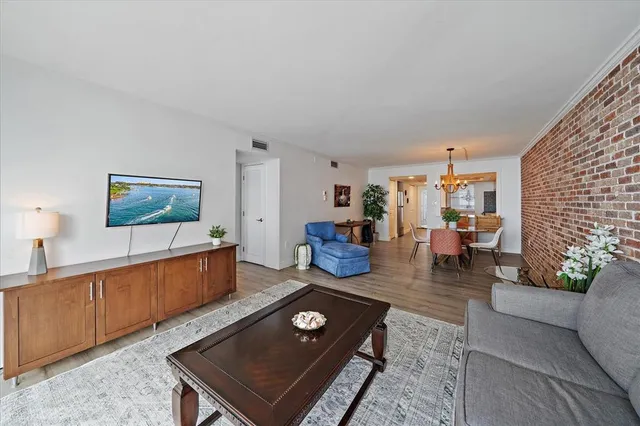 $595,000 | 1770 Benjamin Franklin Drive, Unit 704, Sarasota, FL 34236