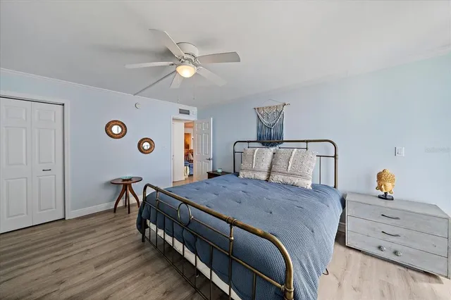 $595,000 | 1770 Benjamin Franklin Drive, Unit 704, Sarasota, FL 34236