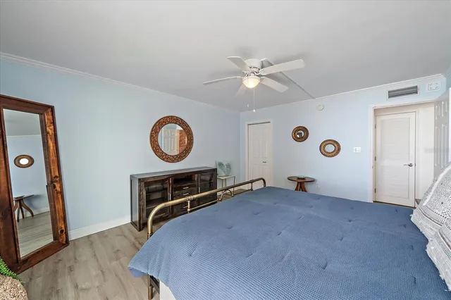 $595,000 | 1770 Benjamin Franklin Drive, Unit 704, Sarasota, FL 34236