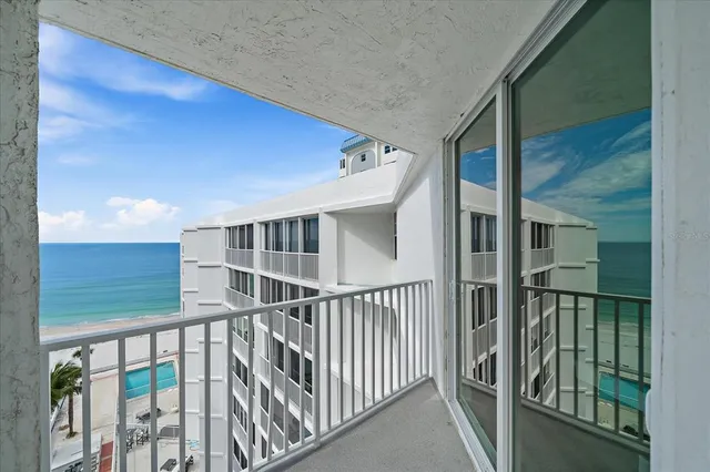 $595,000 | 1770 Benjamin Franklin Drive, Unit 704, Sarasota, FL 34236