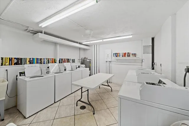 $595,000 | 1770 Benjamin Franklin Drive, Unit 704, Sarasota, FL 34236