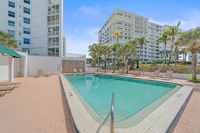 $595,000 | 1770 Benjamin Franklin Drive, Unit 704, Sarasota, FL 34236