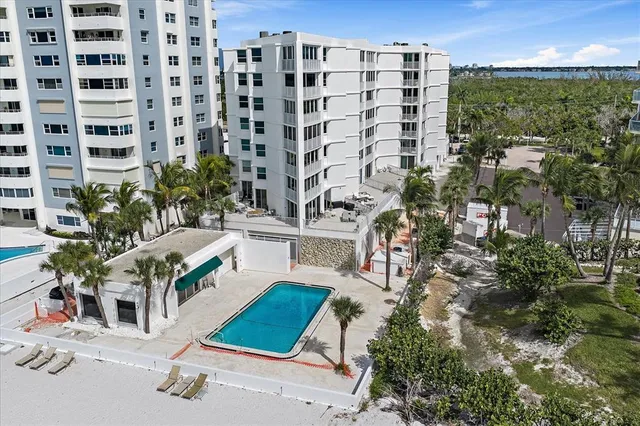 $595,000 | 1770 Benjamin Franklin Drive, Unit 704, Sarasota, FL 34236