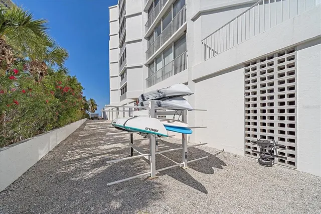 $595,000 | 1770 Benjamin Franklin Drive, Unit 704, Sarasota, FL 34236
