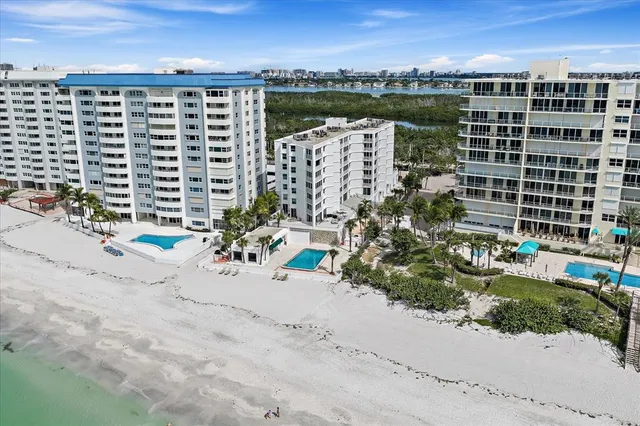 $595,000 | 1770 Benjamin Franklin Drive, Unit 704, Sarasota, FL 34236