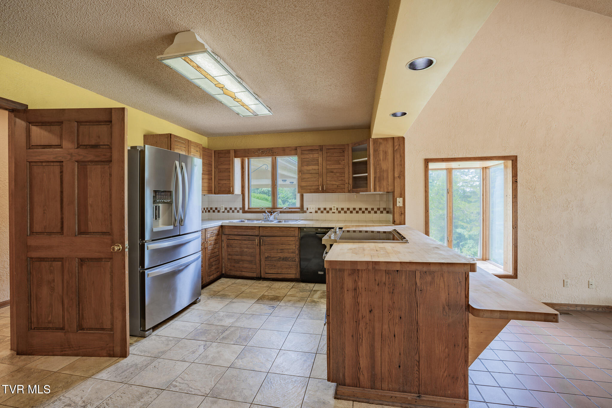 562 Gammon Road Kingsport, TN 37663 - Photo 4 of 65 1R9A8048-HDR