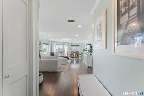 $549,000 | 104 North Street, Unit 804, Stamford, CT 06902