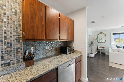 $549,000 | 104 North Street, Unit 804, Stamford, CT 06902