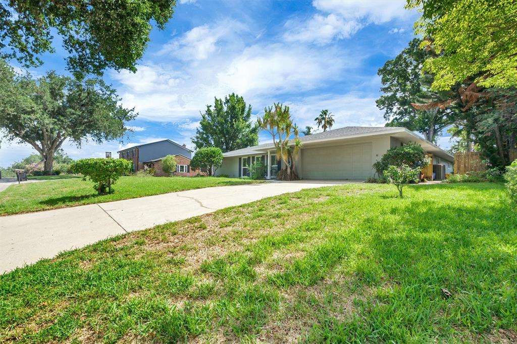 136 Lake Mariam Road Winter Haven, FL 33884 - Photo 3 of 55