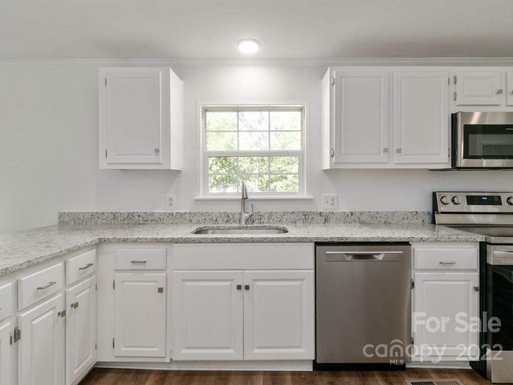 1036 State Rd S-46-1102 York, SC 29745 - Photo 6 of 29
