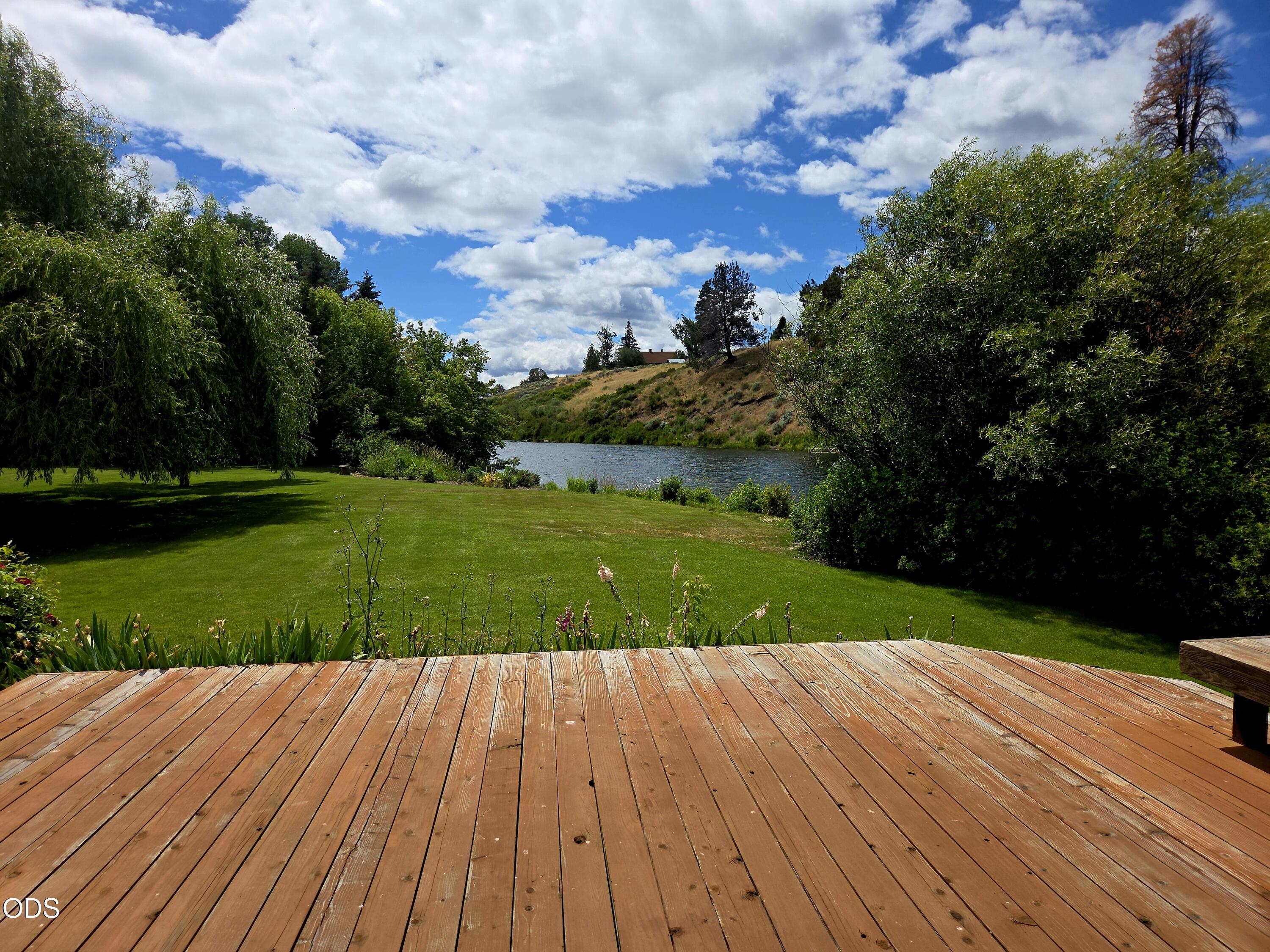 32928 Rivers Drive Chiloquin, OR 97624 - Photo 10 of 64 an aerial view of a house with a yard
