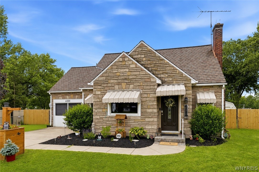 6888 Sy Road Wheatfield, NY 14304 - Photo 2 of 34