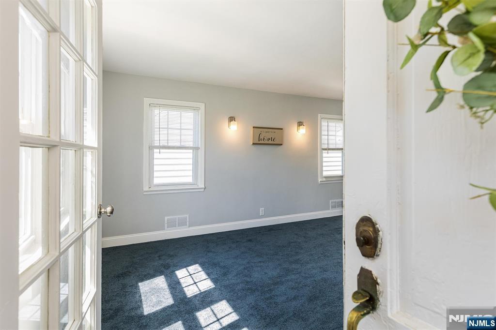 50 Ridge Avenue Bloomfield, NJ 07003 - Photo 3 of 29