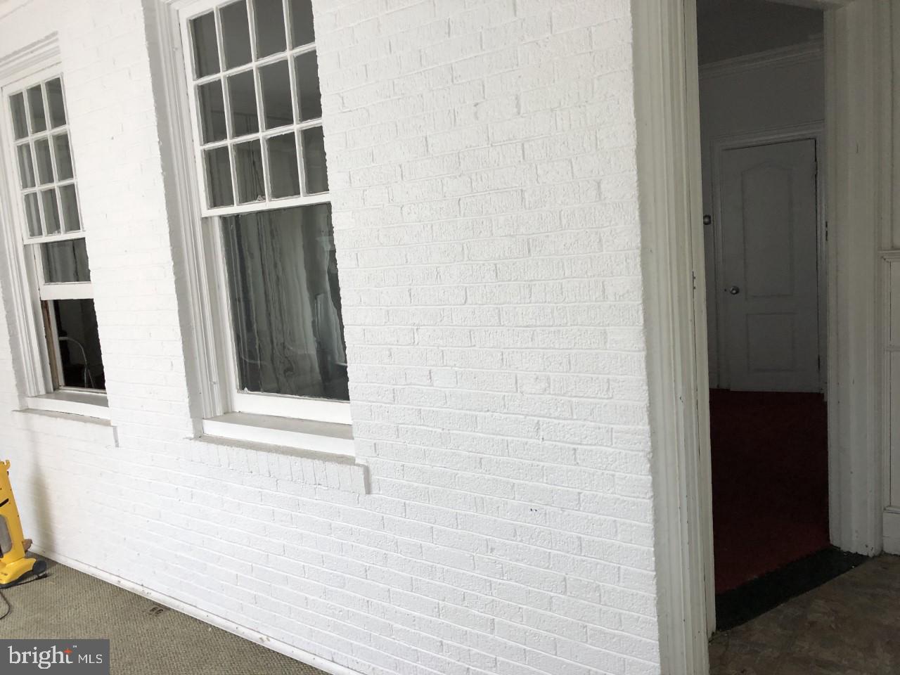 607 Marlyn Road Philadelphia, PA 19151 - Photo 3 of 17 Sun Room toward living room
