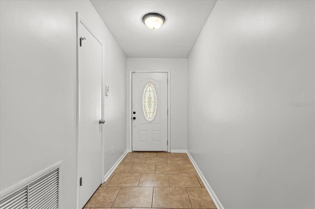 1110 Southwest 19th Place Gainesville, FL 32601 - Photo 10 of 38