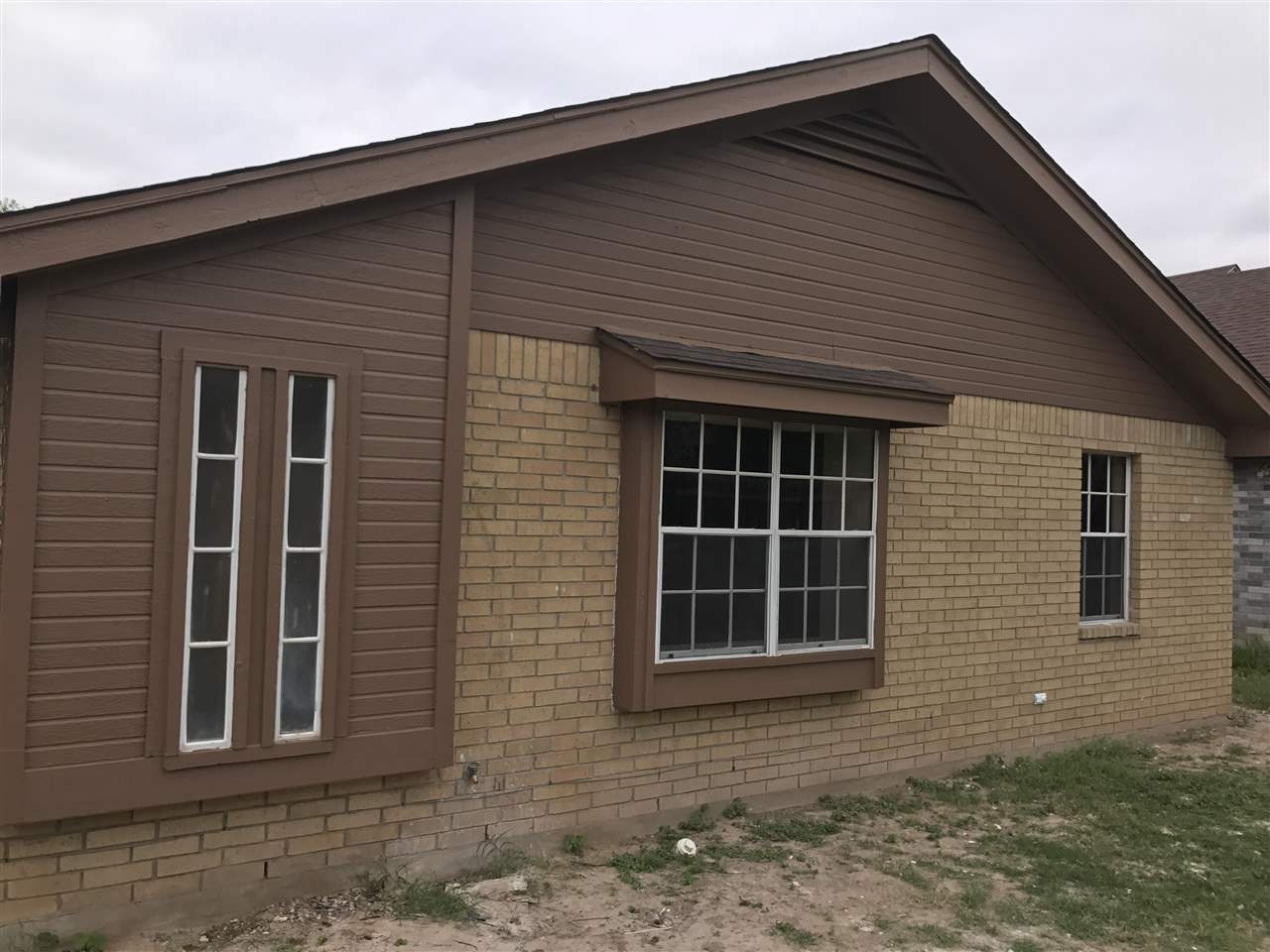 105 Lynn Loop Laredo, TX 78045 - Photo 11 of 11 Gallery Image 11