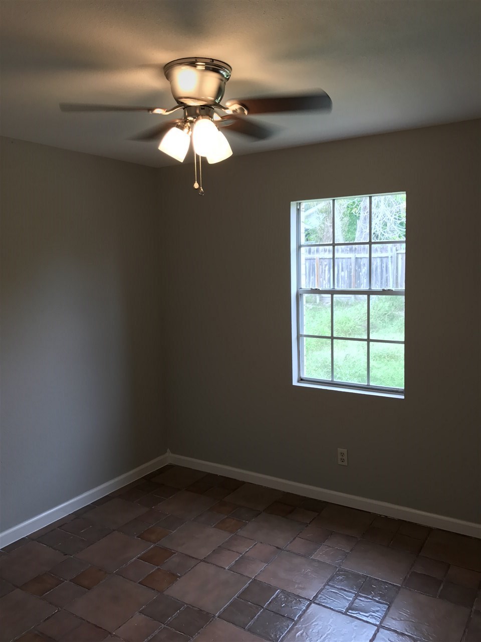 105 Lynn Loop Laredo, TX 78045 - Photo 8 of 11 Gallery Image 8
