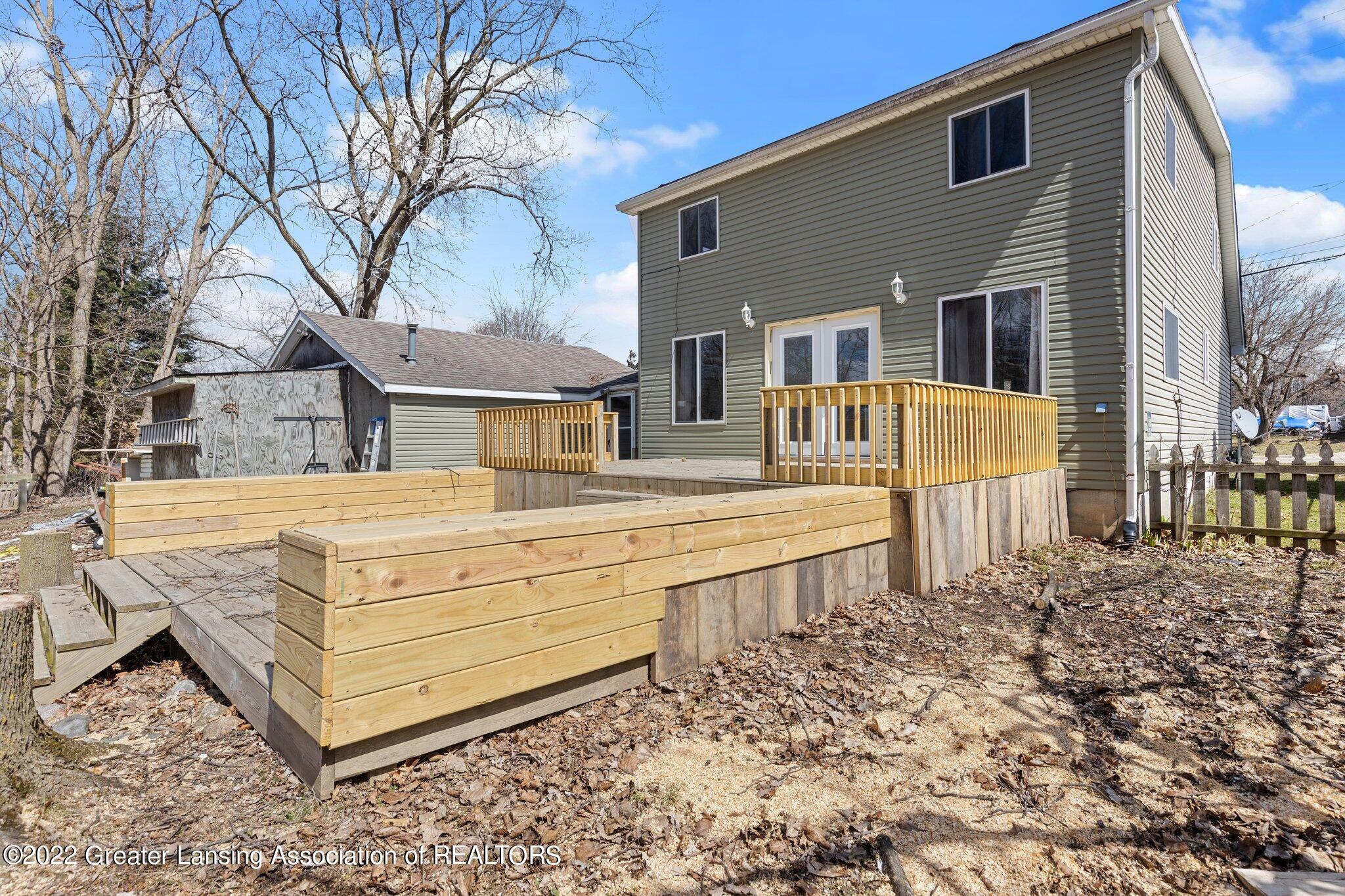 16060 Brook Road Lansing, MI 48906 - Photo 8 of 34 8-web-or-mls-1P6A8027