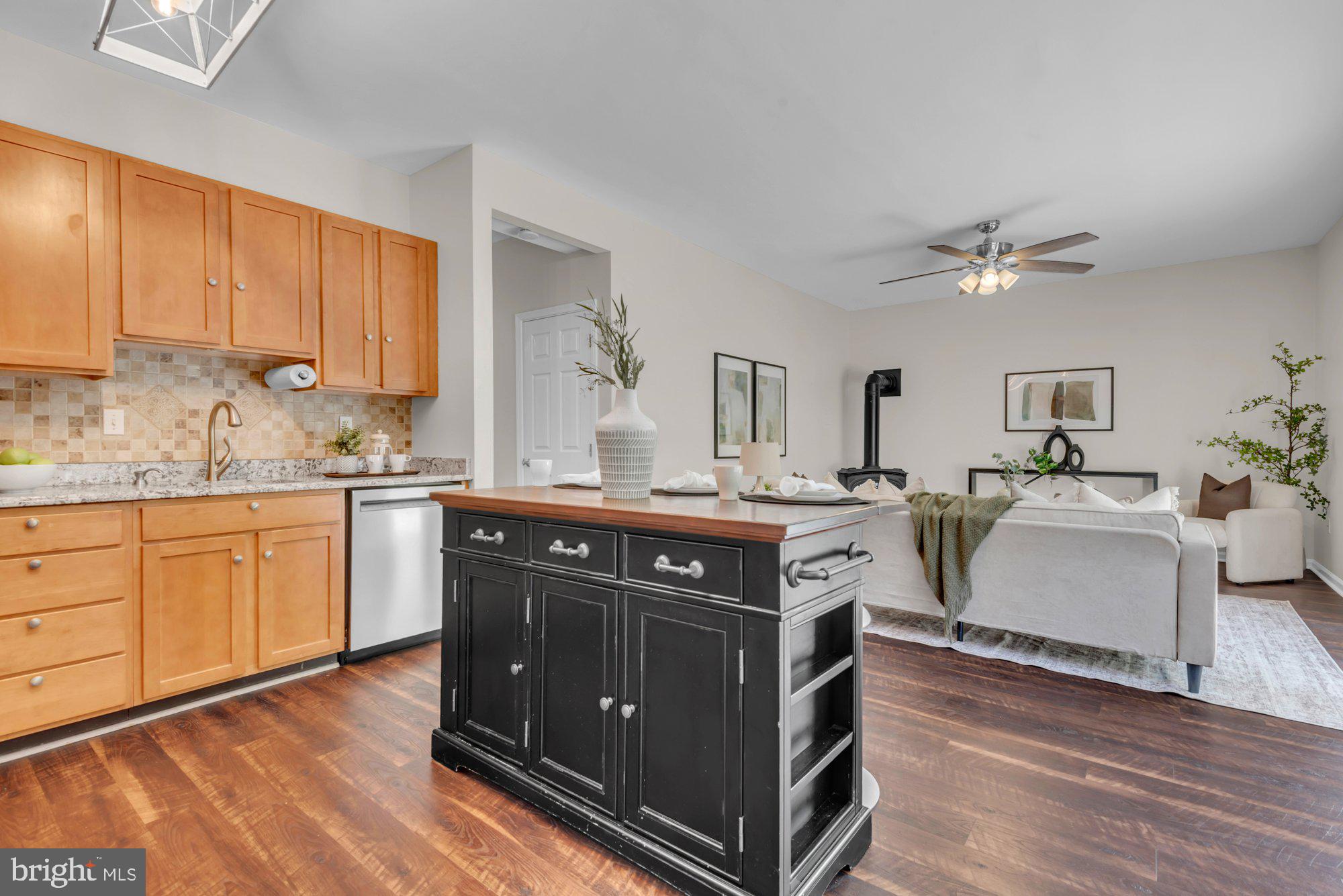 8121 Sagamore Way Pasadena, MD 21122 - Photo 15 of 66
