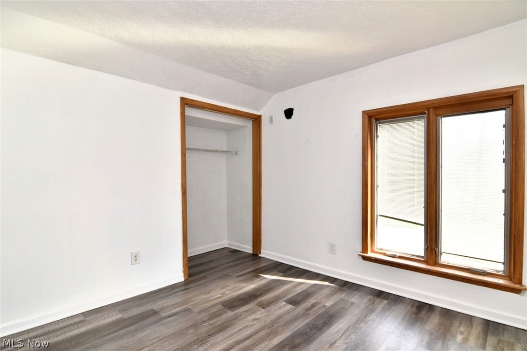 4495 Ammon Road Cleveland, OH 44143 - Photo 17 of 38