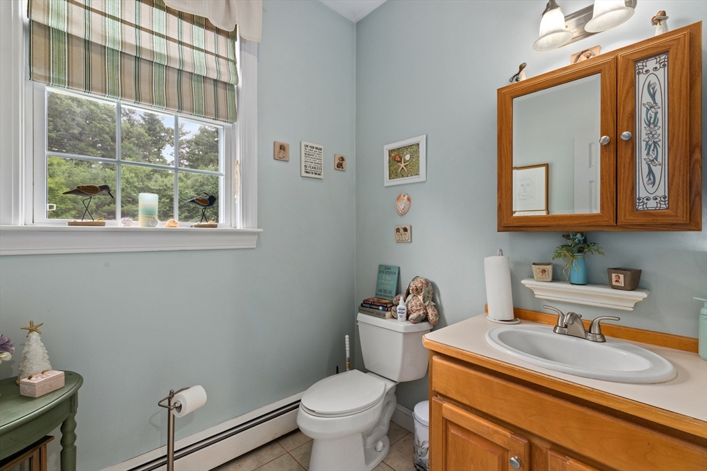 566 Mendon Road Sutton, MA 01590 - Photo 15 of 40