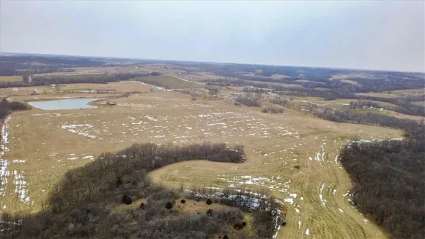$2,600,000 | 22305 P Highway, Weston, MO 64098