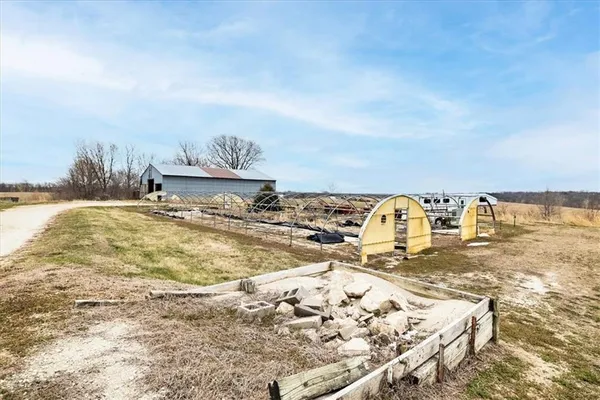 $2,600,000 | 22305 P Highway, Weston, MO 64098