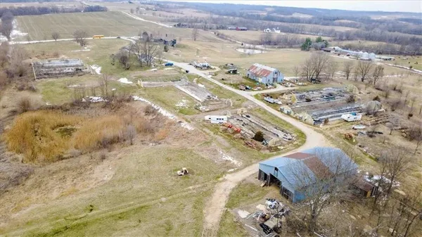 $2,600,000 | 22305 P Highway, Weston, MO 64098