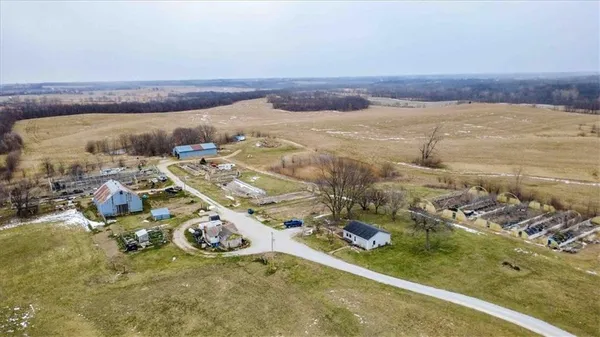 $2,600,000 | 22305 P Highway, Weston, MO 64098