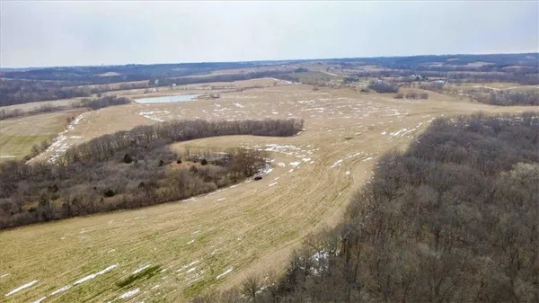 $2,600,000 | 22305 P Highway, Weston, MO 64098