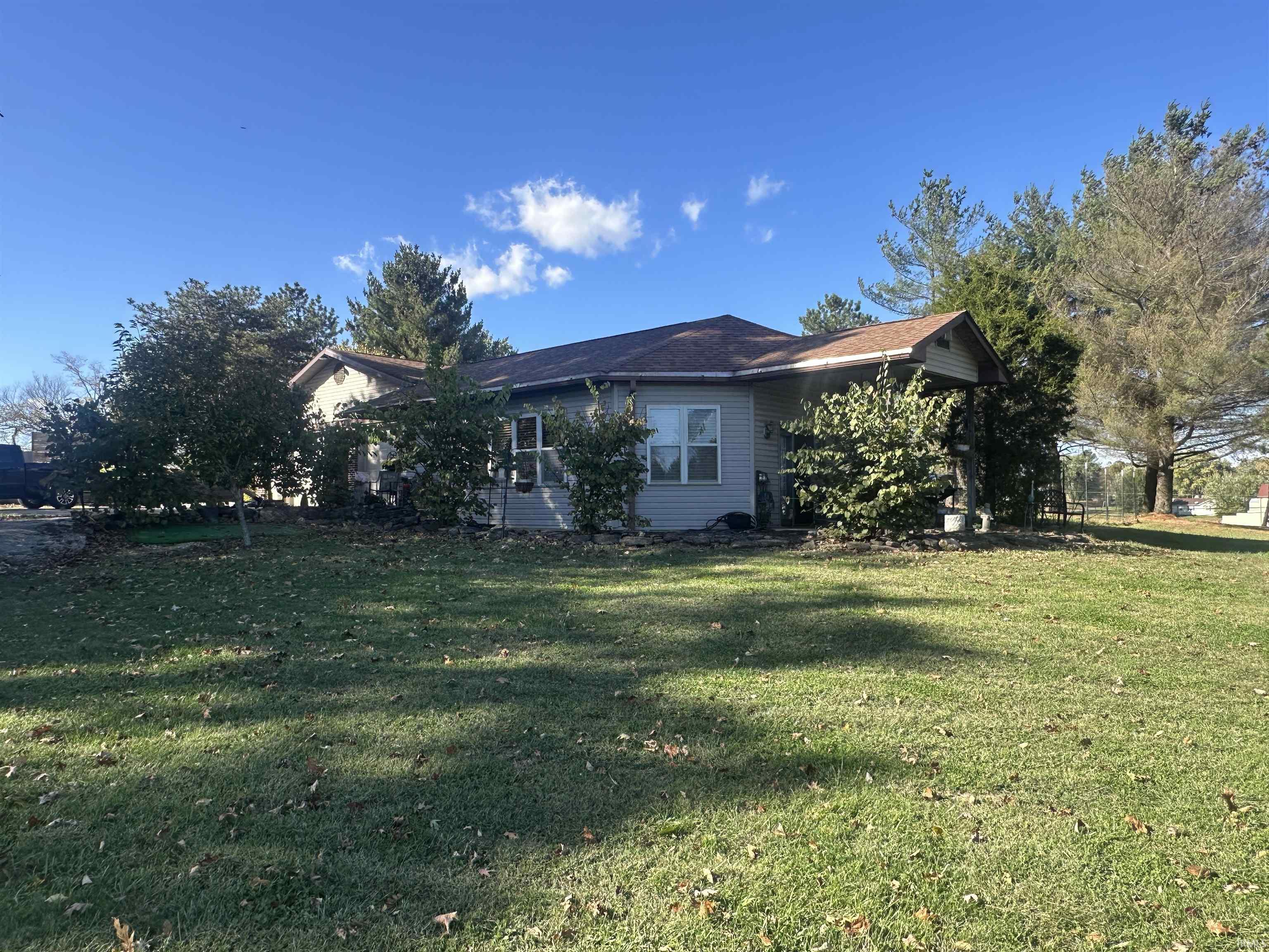 6442 State Road 158 Bedford, IN 47421 - Photo 3 of 36