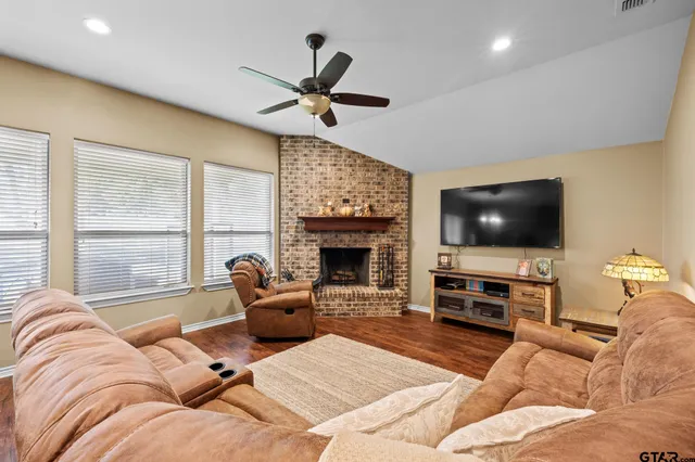 $450,000 | 4000 Winding Way, Longview, TX 75605