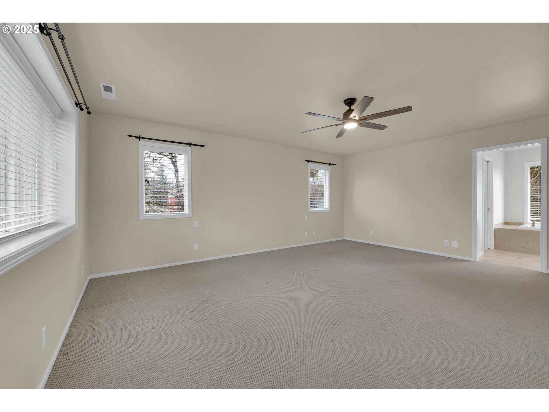 2408 Lakeview Drive Eugene, OR 97408 - Photo 21 of 34 Bedroom, Owner's Suite