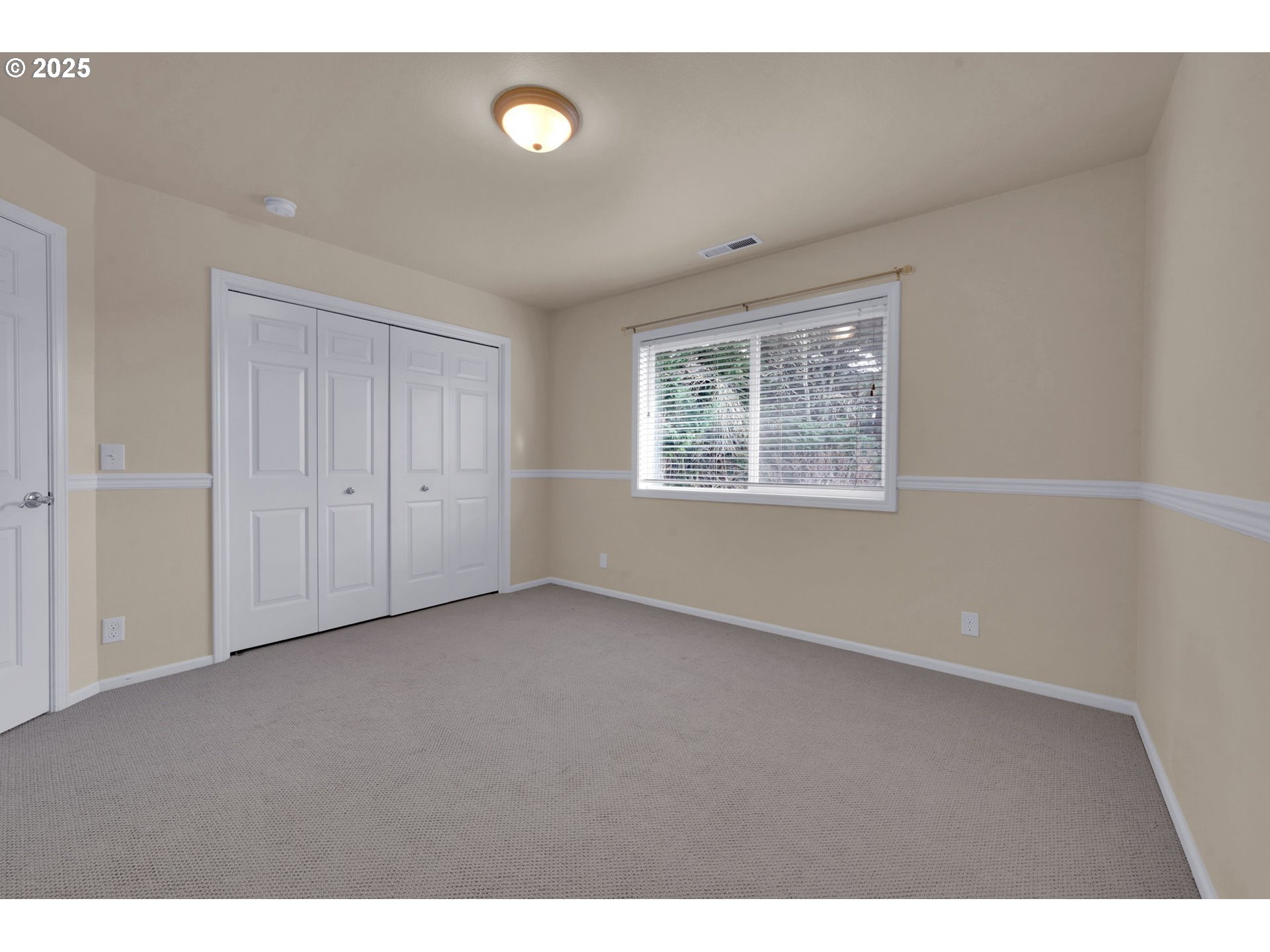 2408 Lakeview Drive Eugene, OR 97408 - Photo 25 of 34 Bedroom